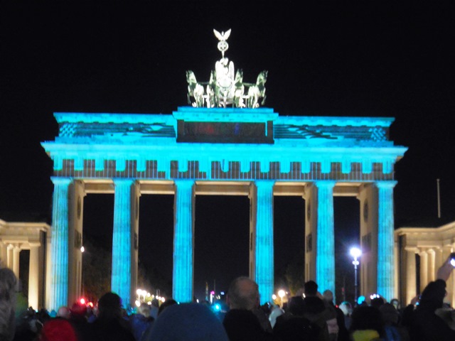 BrandenburgerTor_festival_of_lights