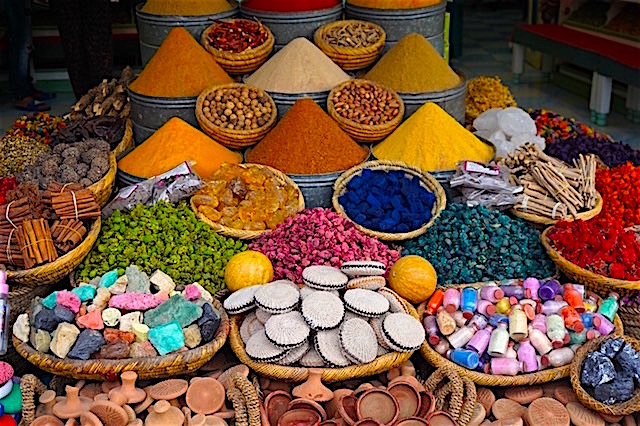 marrakesch-mit-kind-souk-gewuerze